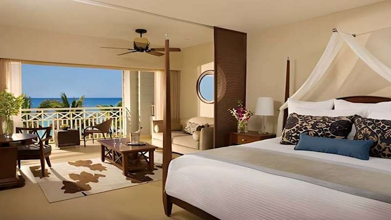 Private Airport Transfer: MBJ ↔ Secrets St James Resort - Image 4