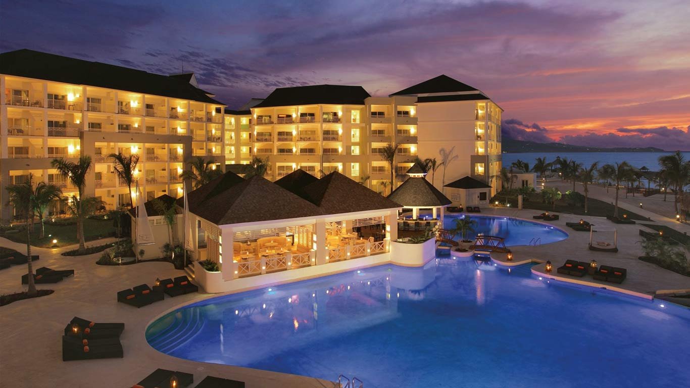 Private Airport Transfer: MBJ ↔ Secrets St James Resort - Image 7